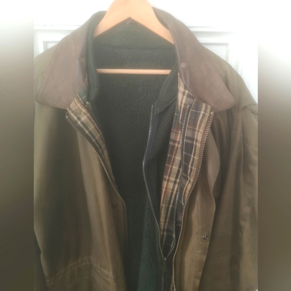 Australian Outback Collection Oil Skin - Picture 2 of 4